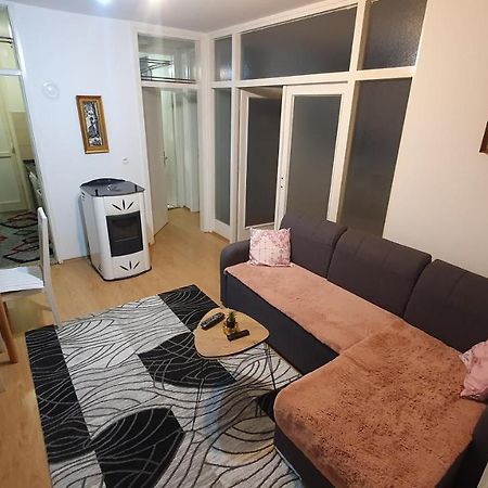 Apartman Dina Bihać Eksteriør billede